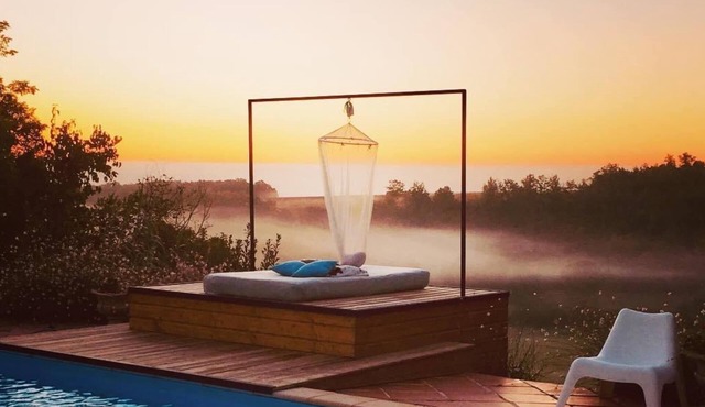 Country house-petanque-pool-zipline-view -5 min from Vic