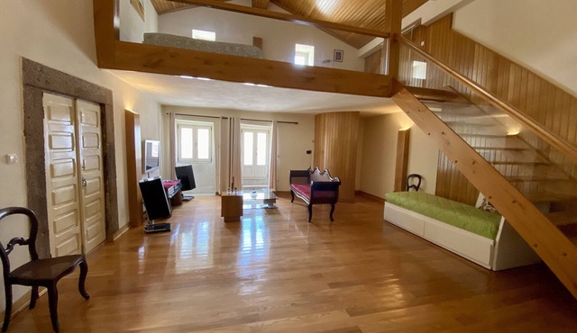 Country House 'Suite Familiar Deluxe' with Mountain View, Shared Terrace and Wi-Fi