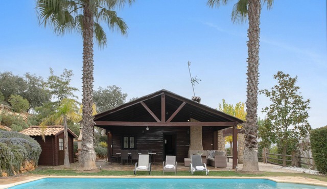 Country House 'Villa Ronda' with Mountain View, Wi-Fi and Air Conditioning