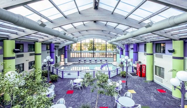 Country Inn & Suites by Radisson, Muskegon, MI