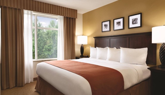 Country Inn & Suites by Radisson, Norman near University