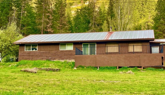 Country Mountain Farmhouse Work Remote Monthly near Quiet Leavenworth Forest