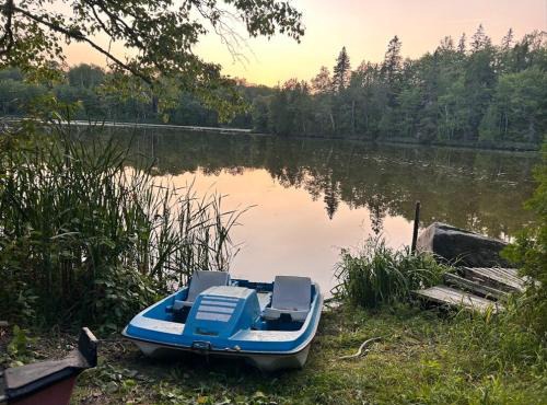 Countryside studio on a lake
