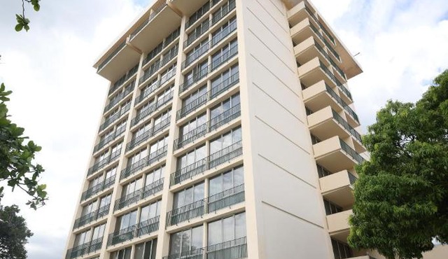 Courtleigh Hotel & Suites
