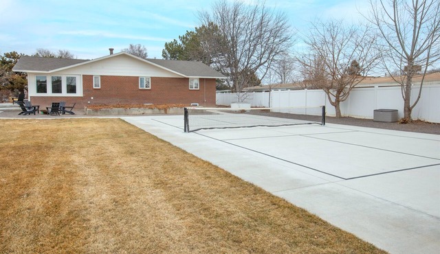 Courtside Estates Luxury Stay w/Pickleball