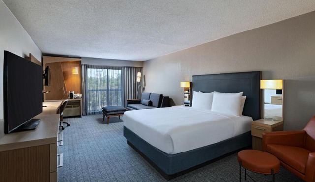 Courtyard by Marriott Austin The Domain Area