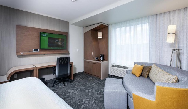 Courtyard by Marriott Boston Littleton