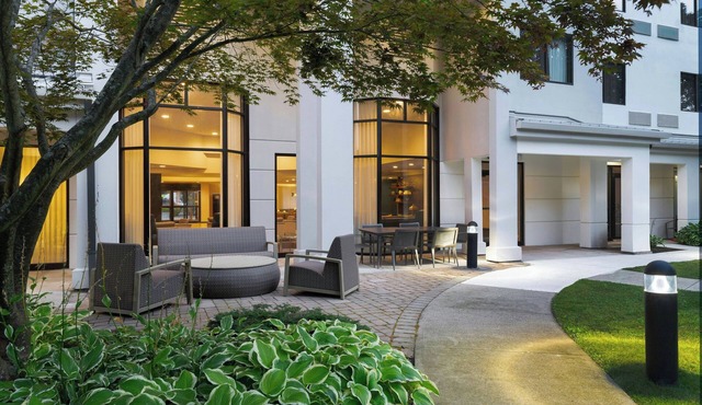 Courtyard By Marriott Danbury