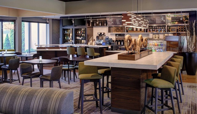 Courtyard by Marriott Detroit Dearborn