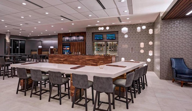 Courtyard by Marriott Houston Sugar Land/Lake Pointe