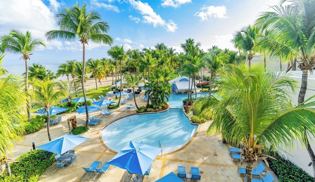 Courtyard by Marriott Isla Verde Beach Resort