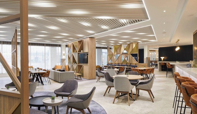 Courtyard by Marriott London City Airport