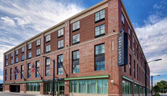 Courtyard by Marriott Manhattan Aggieville