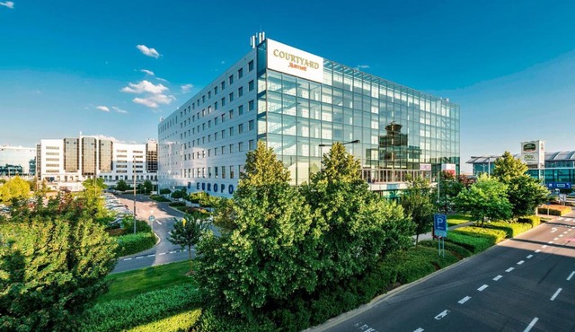 Courtyard by Marriott Prague Airport