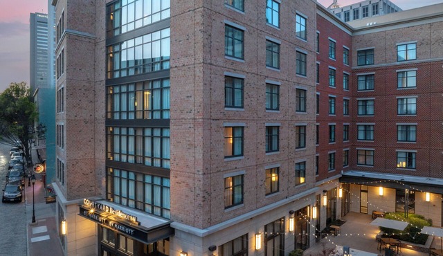 Courtyard by Marriott Richmond Downtown