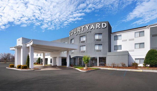 Courtyard by Marriott Johnson City