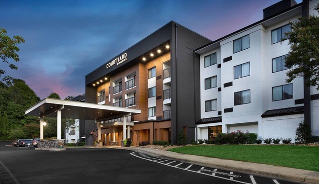 Courtyard by Marriott Winston-Salem Hanes Mall