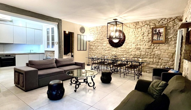 COURTYARD MAISON MARAIS 5 bedrooms + playground room