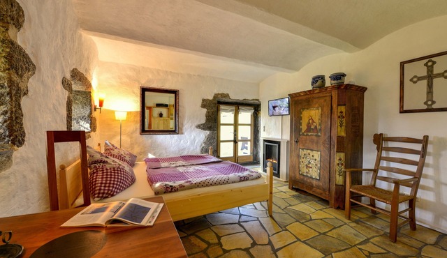 Courtyard studio Menacher treasure cave - 25 sqm studio on the ground floor with terrace
