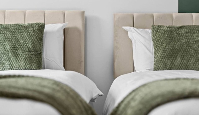 Coventry Arena Escape | sleeps 6 | free parking