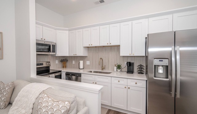 Covington Charm 202 | Minutes from DT Cinci!