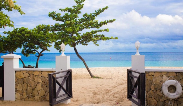 Coyaba Beach Resort