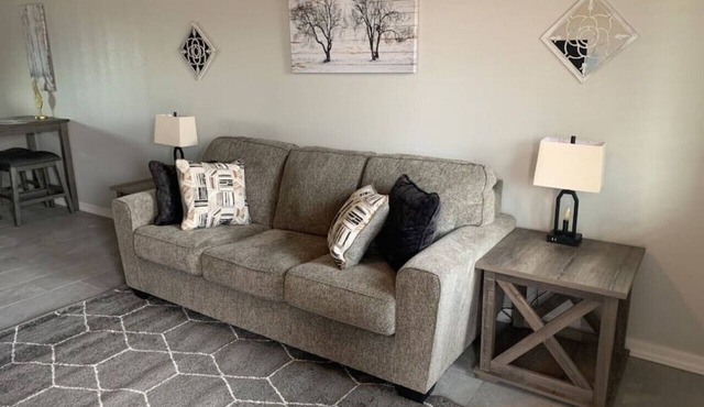 Cozy 1 bed/1bath Unit
