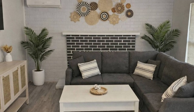 Cozy 1 bedroom Launch pad studio in Titusville near Kennedy space center