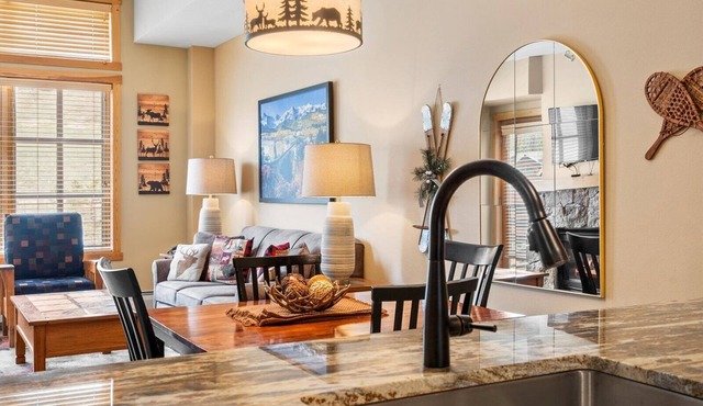 Cozy 1-bedroom happy place condo in Copper Mountain, Ski-in Ski-out & views.