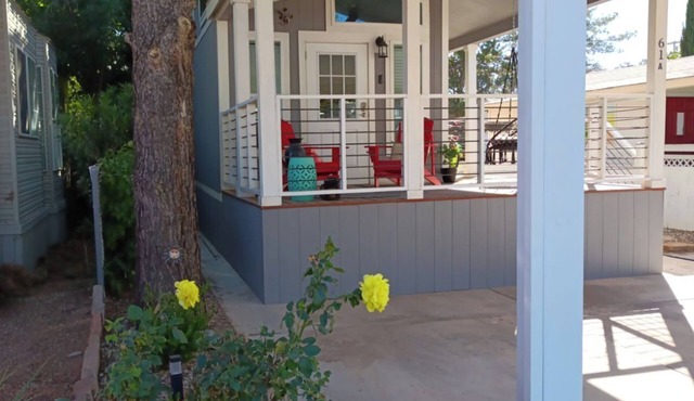 Cozy 1Bedroom Tiny home with, WiFi + Amenities near Recreation + National Parks