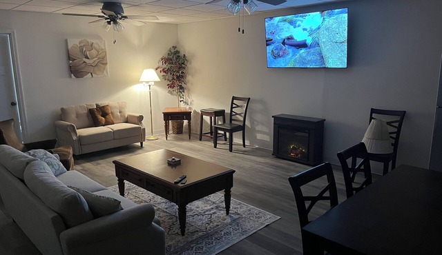 Cozy 2-bedroom basement apartment in charming Memphis IN. with WiFi, office area