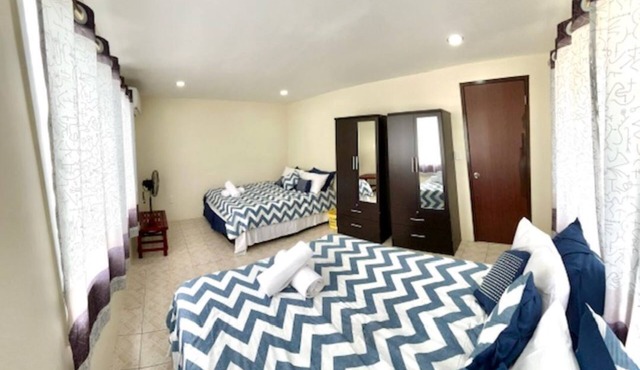 Cozy 2- Bedroom Haven