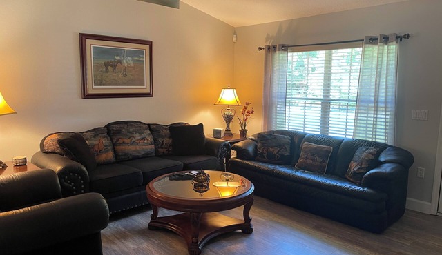 Cozy 2-bedroom house in Rural setting