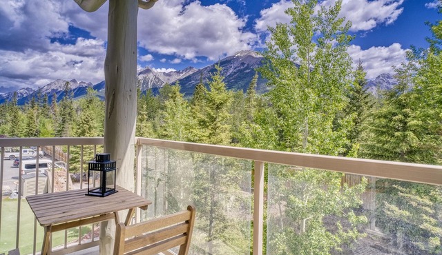 Cozy 2 BR King/Queen Beds Unit Sleep 6 PPL w/Gym/UG PKG Perfect for WFH and Vac