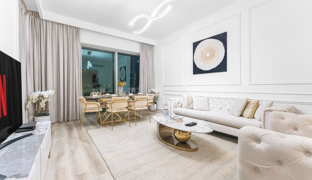 Cozy 2BR @ central Downtown, Direct Access to Dubai Mall & Burj Khalifa View