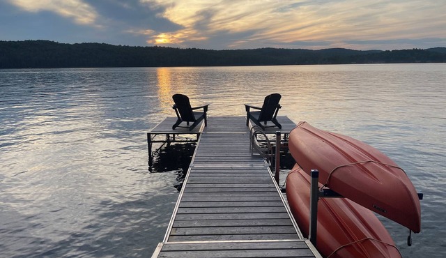 Cozy 2br cottage with firepit, long lake views, lake access and shady/sunny dock