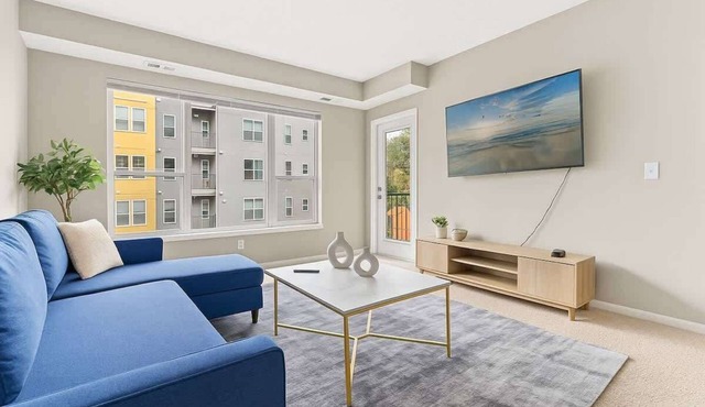 Cozy 2BR | King + 2 Queens + Walk to Xcel Arena