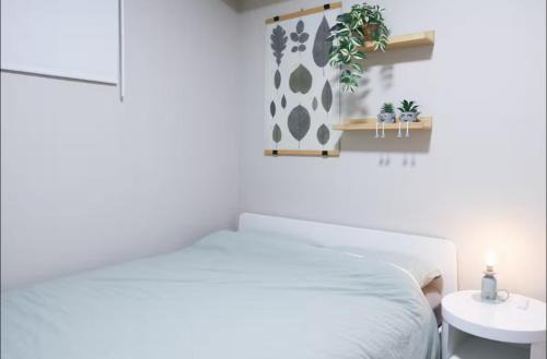 Cozy 2BR Private Basement Suite, Free Parking, WiFi, 1 Hr to Banff, 20 Min to City