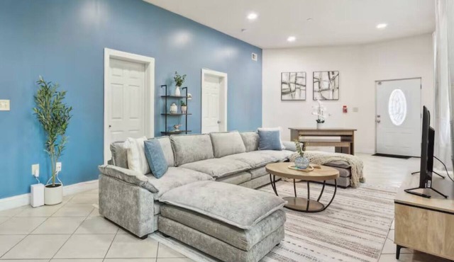 Cozy 3 bed/2 bath home in Center City Philadelphia - Walk to Convention Center