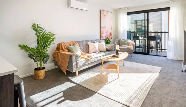 Cozy 3-Bedroom near Hagley Park w/Garage