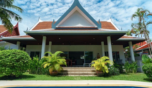 Cozy 3 bedrooms villa with 2 swimming pools