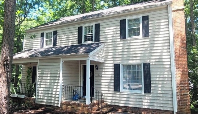 Cozy 3BR/2BA Ground-Level Unit with King Bed, Minutes to Short Pump Mall