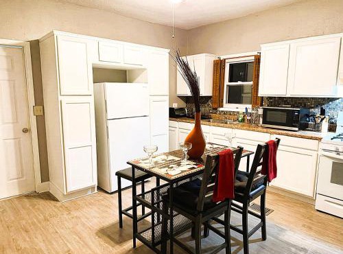 Cozy 3BR Getaway in Conway PA
