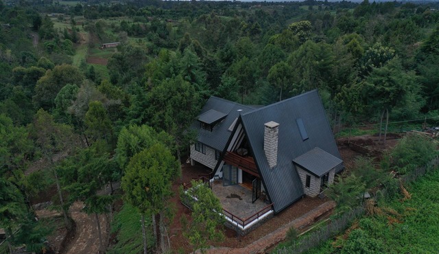 Cozy 4 bedroom Cabin in Naromoru next to Mt Kenya Forest.