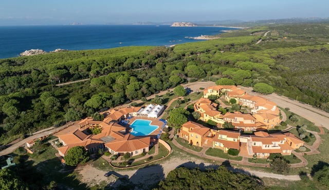 Cozy accommodation with shared pool