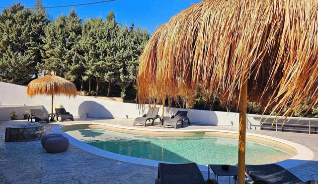 Cozy and beautiful 2-bedroom apartment!Family friendly/shared pool
