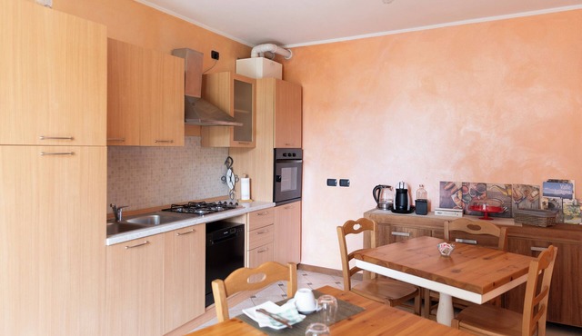 Cozy and comfortable apartment within walking distance of the center of Roncola