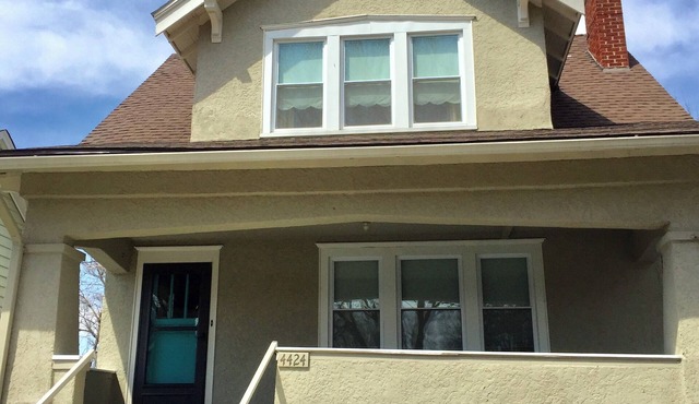 Cozy and comfortable Home in the heart of Omaha