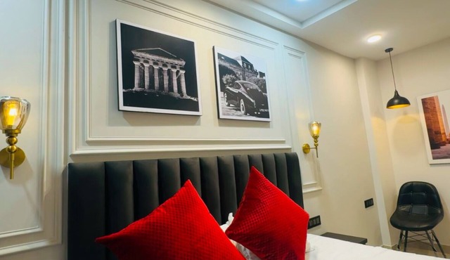 Cozy and Elegant One Bedroom Private Space