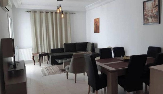 Cozy and spacious apartment near the beach